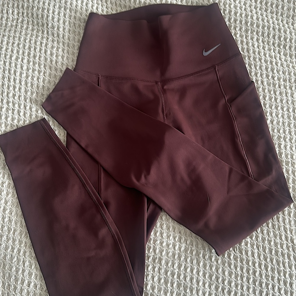 Nike Universal legging, New condition, Small